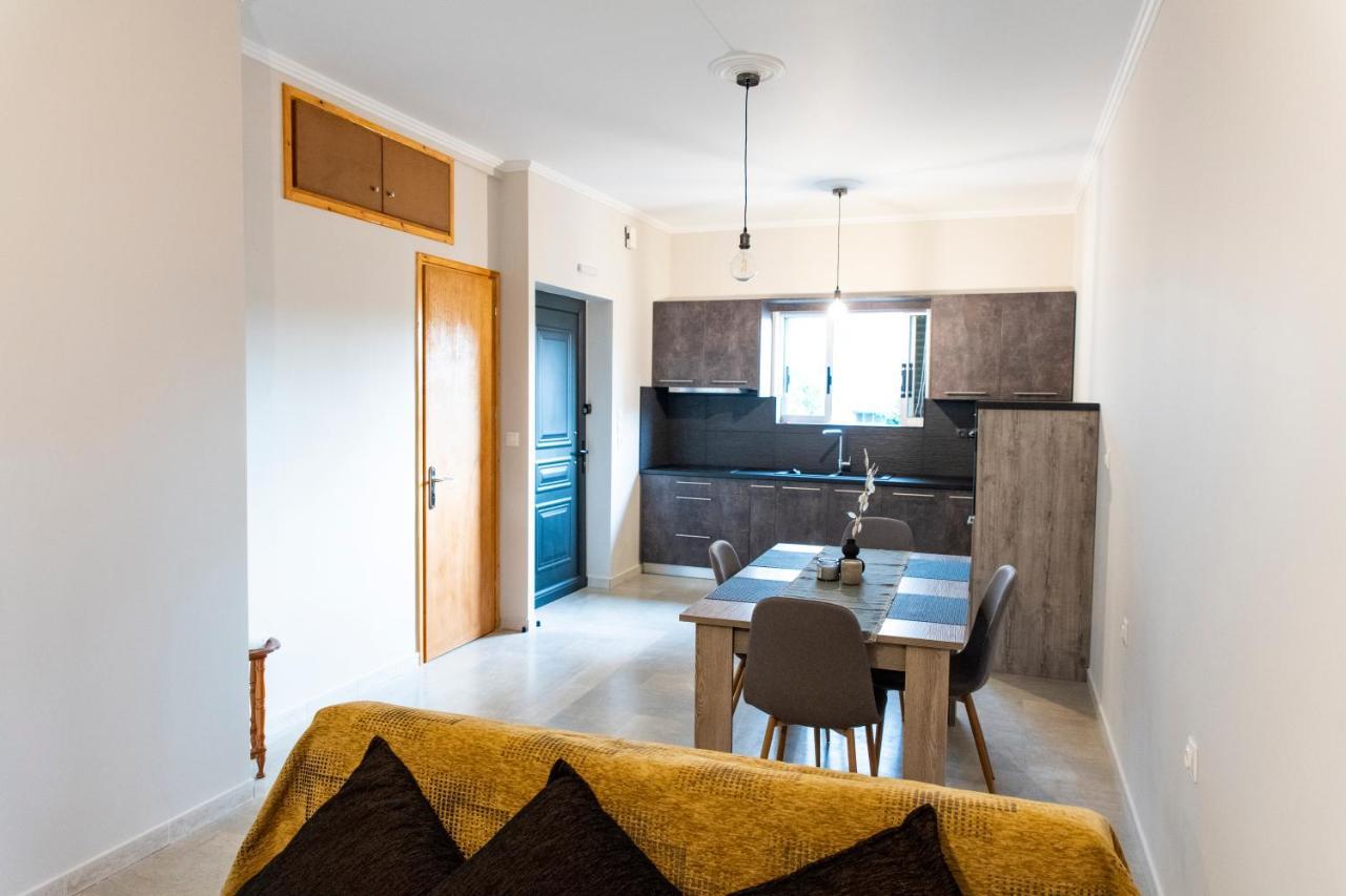 Walnut Home Apartment Near Ancient Olympia Kréstena Exteriör bild