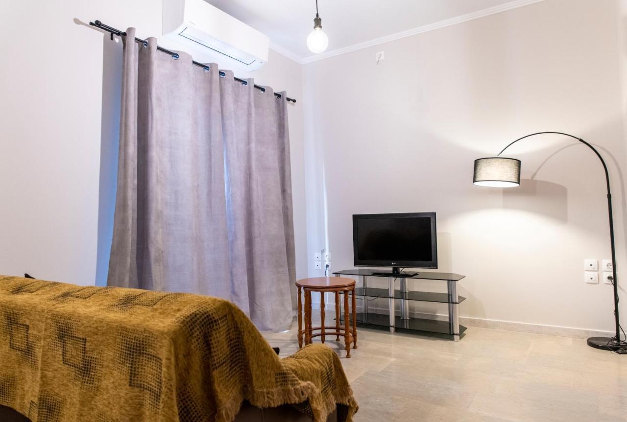 Walnut Home Apartment Near Ancient Olympia Kréstena Exteriör bild